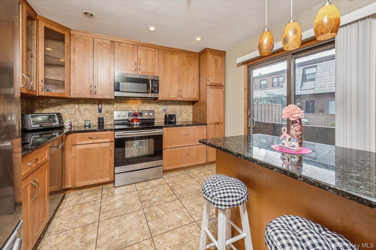 #5 photo, 20 Heritage Drive, New City , NY 10956