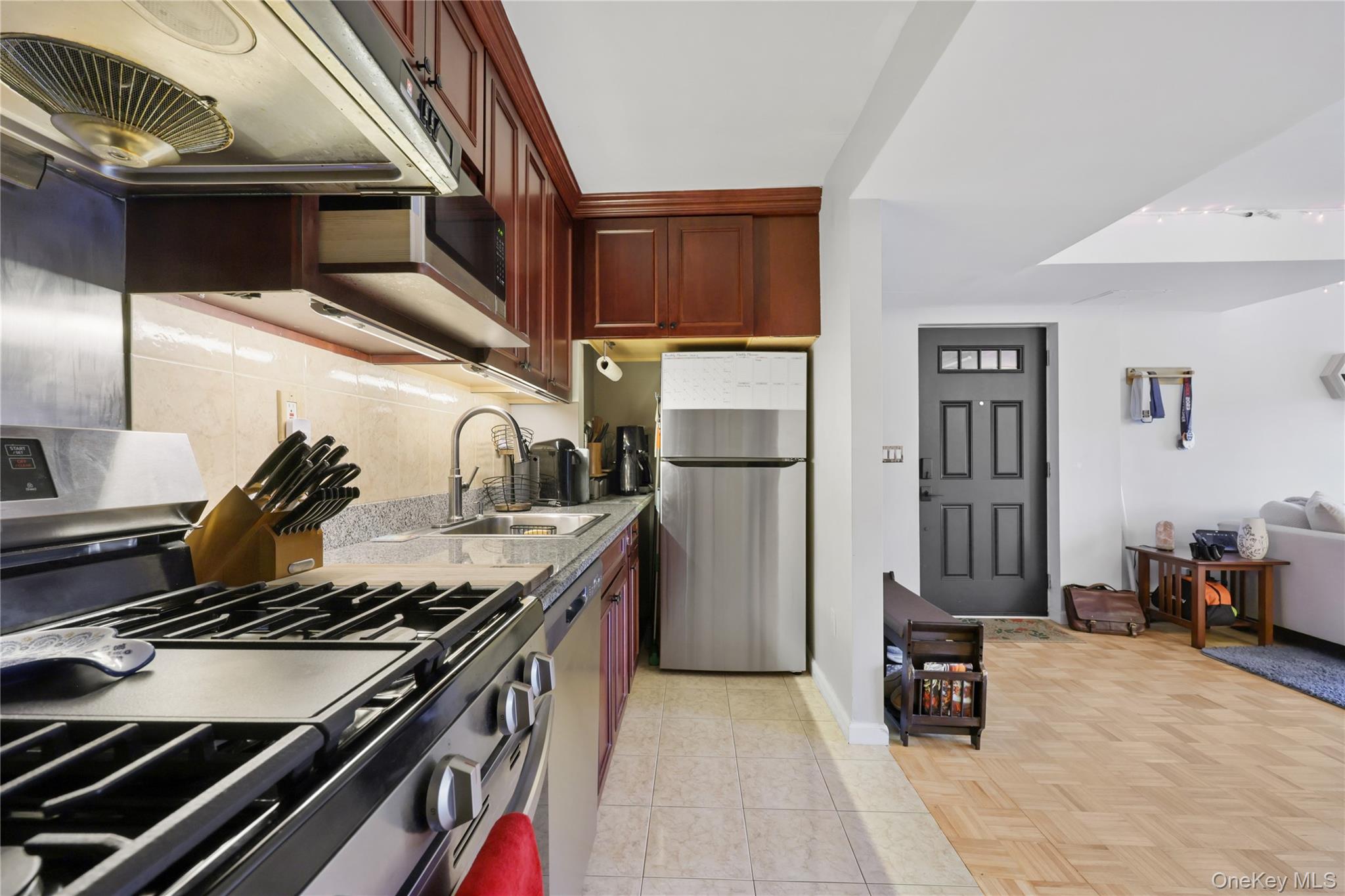 #7 photo, 330 Central Avenue, Scarsdale , NY 10583