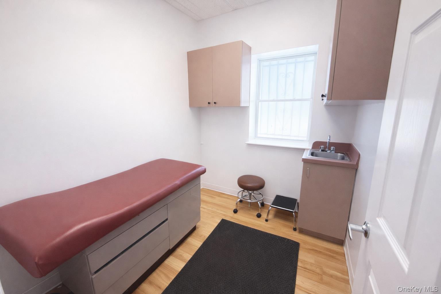 #10 photo, 1619 Pelham Parkway, Bronx , NY 10469