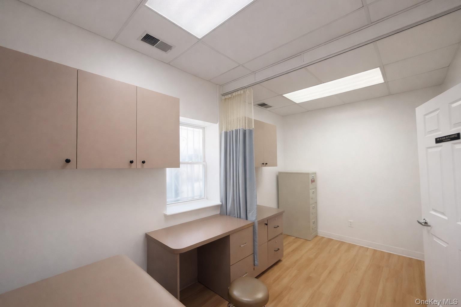 #12 photo, 1619 Pelham Parkway, Bronx , NY 10469