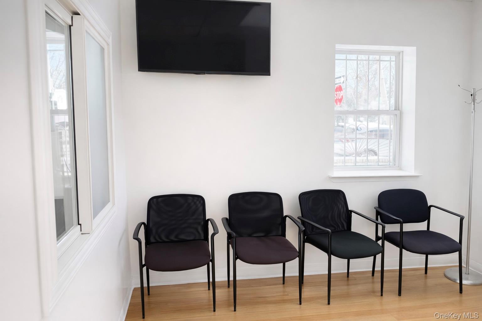 #4 photo, 1619 Pelham Parkway, Bronx , NY 10469