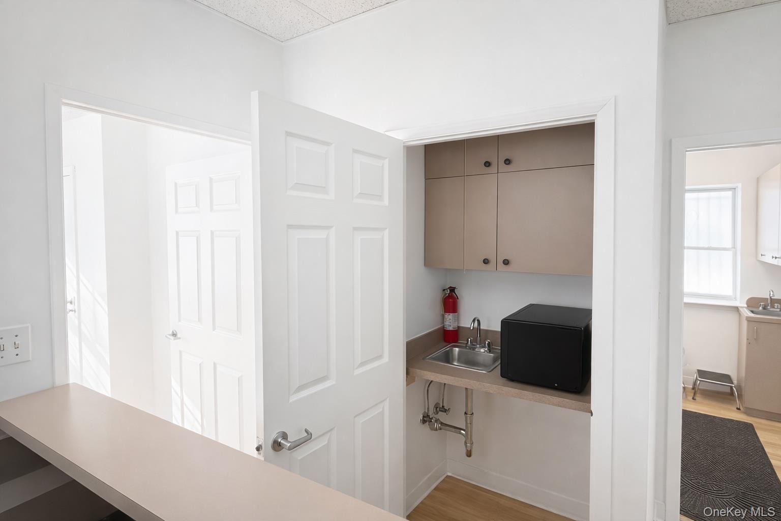 #9 photo, 1619 Pelham Parkway, Bronx , NY 10469