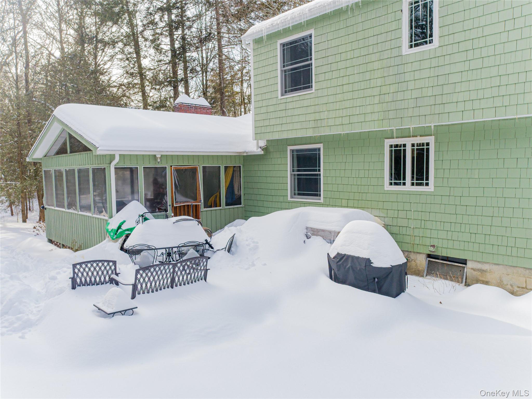 #3 photo, 30 Hudson Drive, Hyde Park , NY 12538