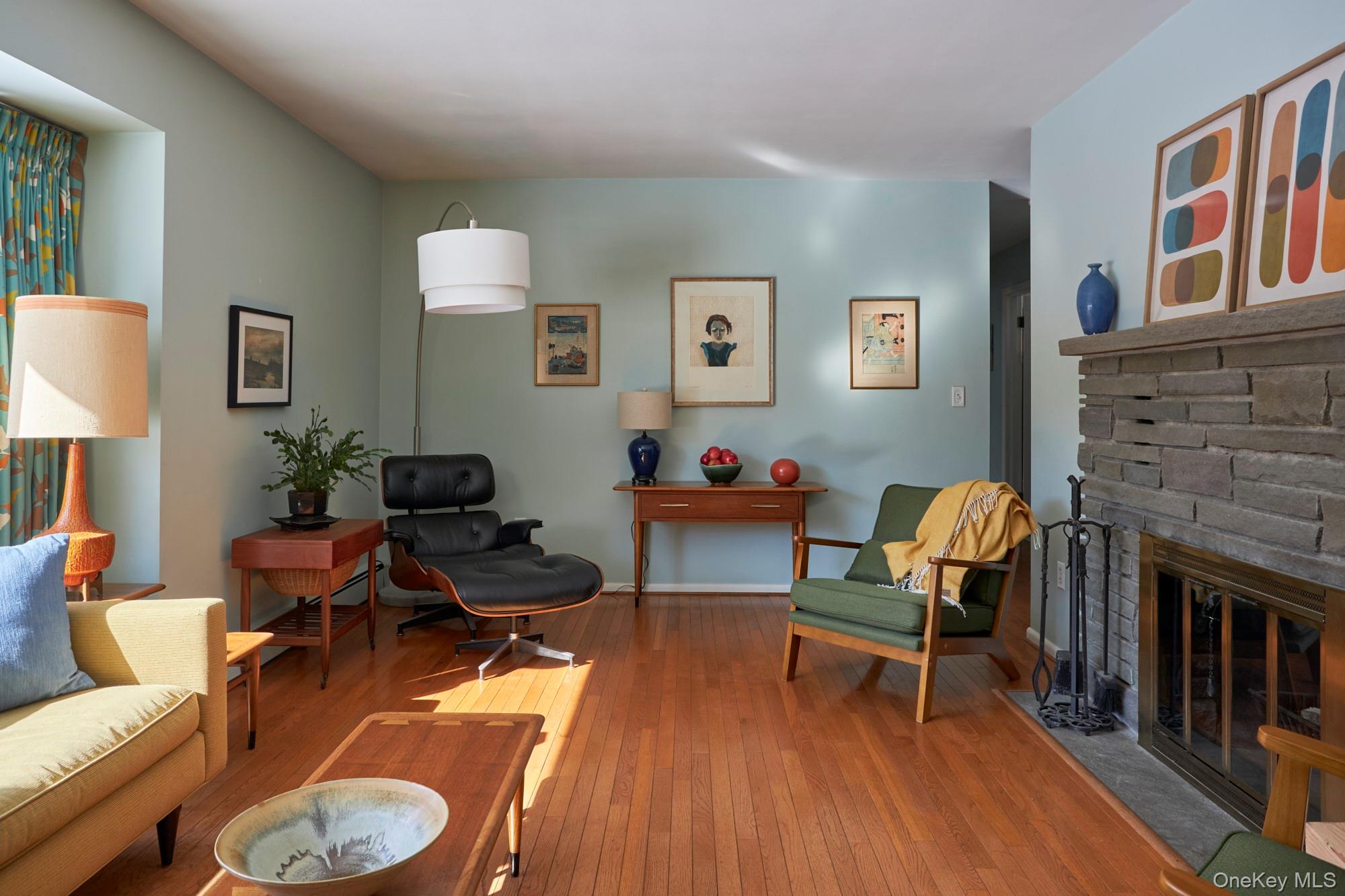 #4 photo, 41 Trinity Place, Rhinebeck , NY 12572