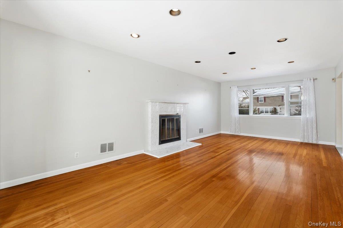 #11 photo, 48 Madison Road, Scarsdale , NY 10583