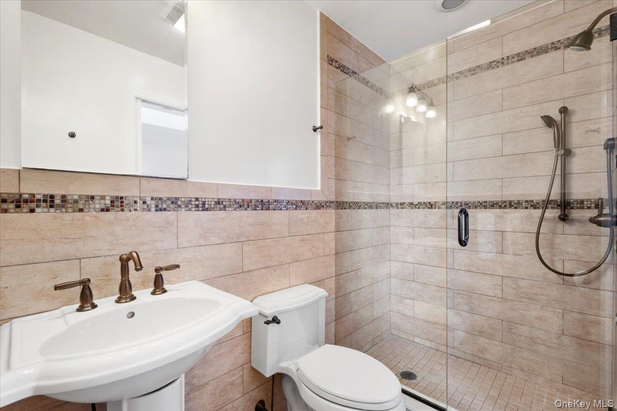 #18 photo, 48 Madison Road, Scarsdale , NY 10583