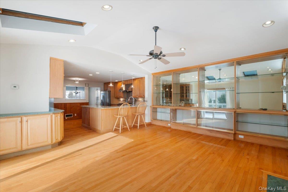 #4 photo, 48 Madison Road, Scarsdale , NY 10583