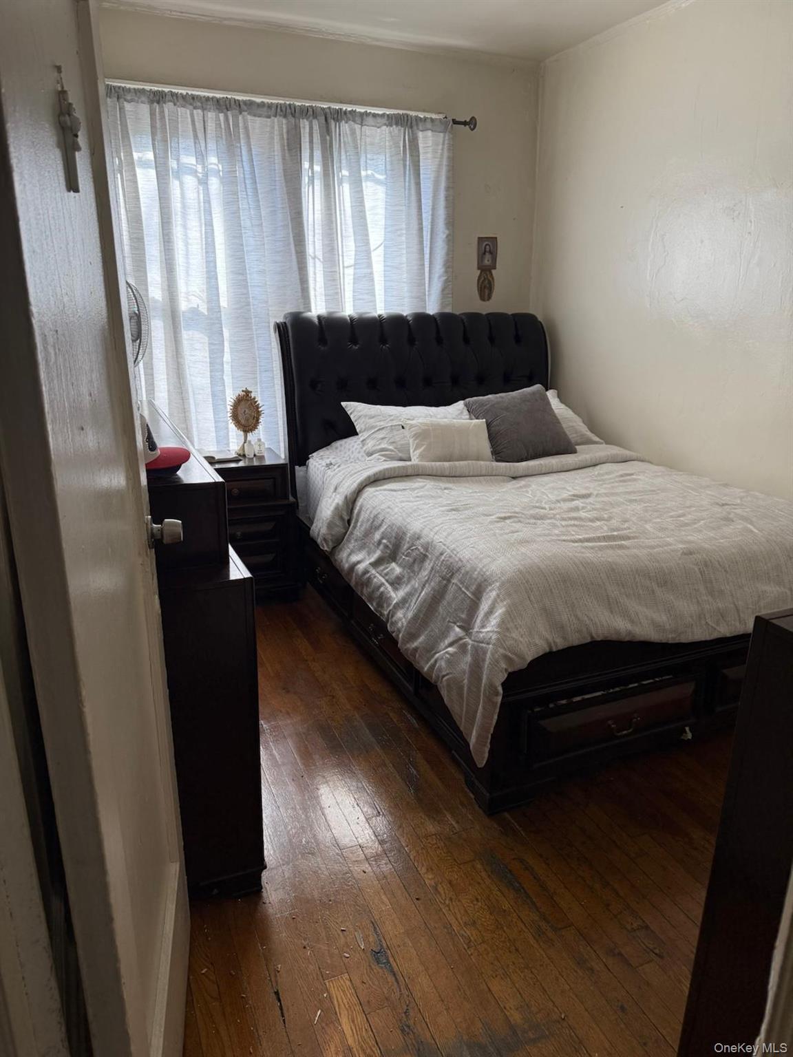 #11 photo, 1972 Ellis Avenue, Bronx , NY 10472