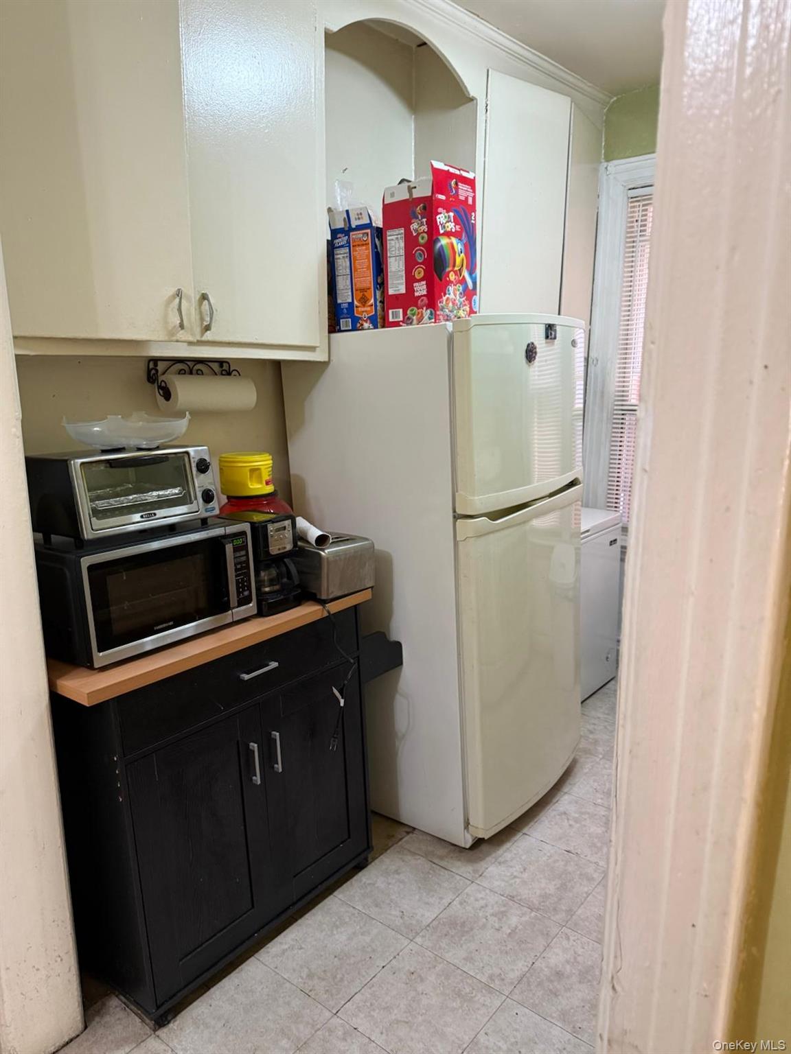 #15 photo, 1972 Ellis Avenue, Bronx , NY 10472