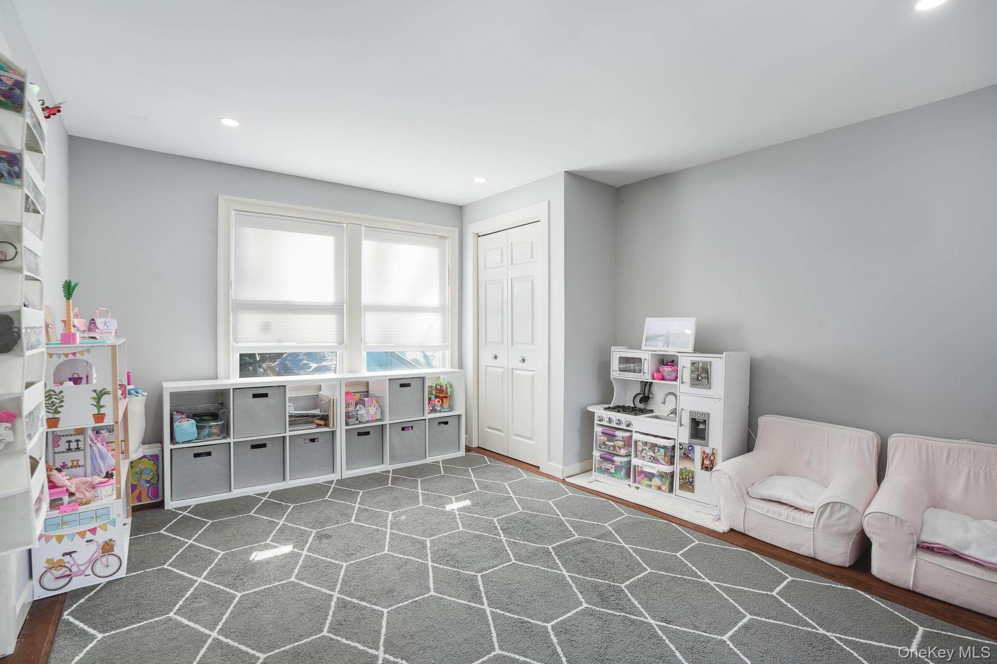 #17 photo, 300 Washington Avenue, Pleasantville , NY 10570