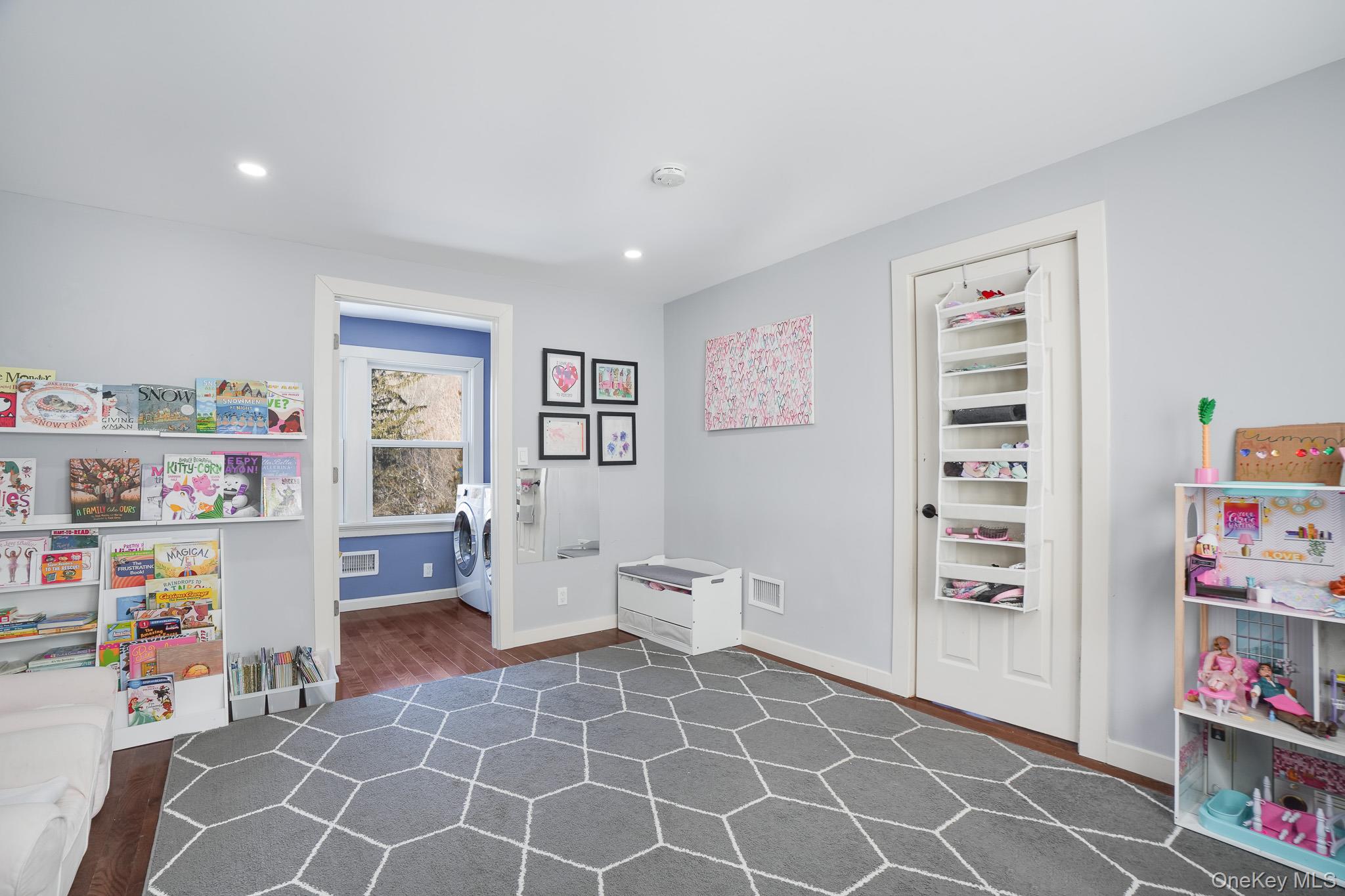 #18 photo, 300 Washington Avenue, Pleasantville , NY 10570