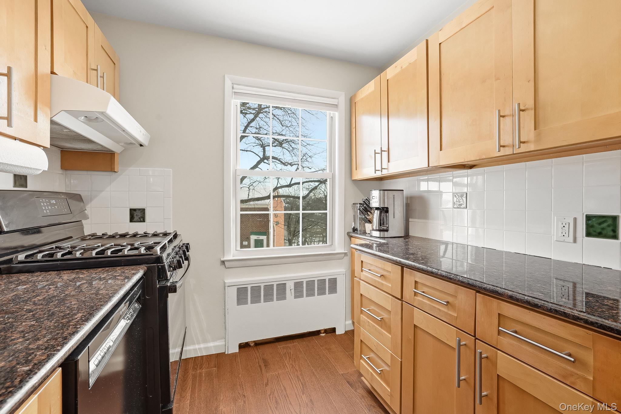 #9 photo, 33 Fieldstone Drive, Hartsdale , NY 10530