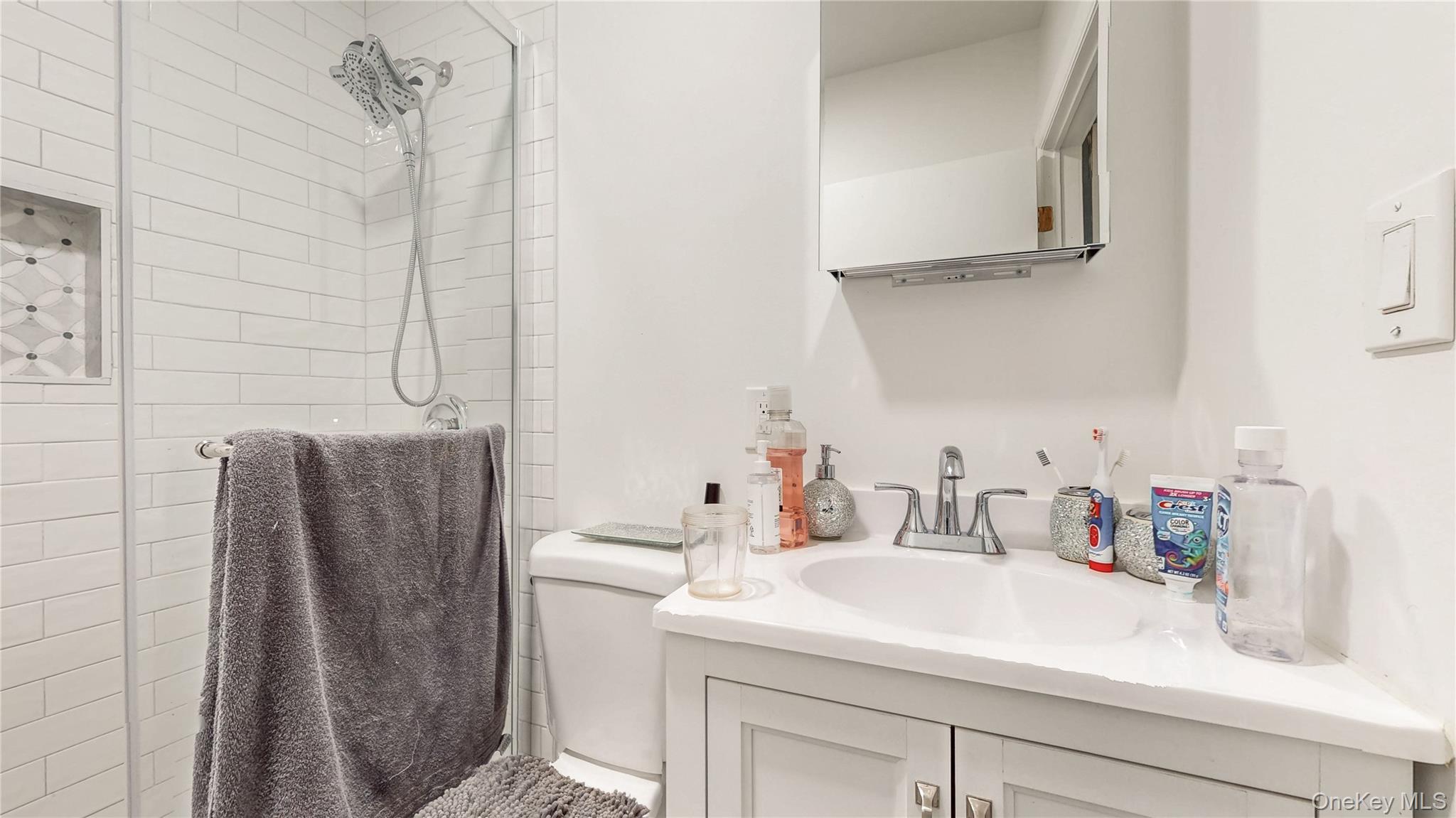 #13 photo, 82 Moquette Row, Yonkers , NY 10703