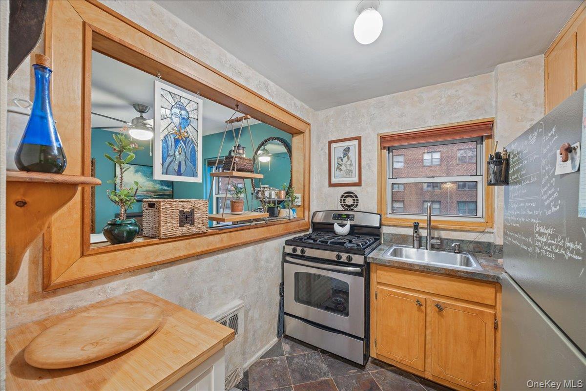 #7 photo, 183 Drake Avenue, 紐約州 New Rochelle , NY 10805