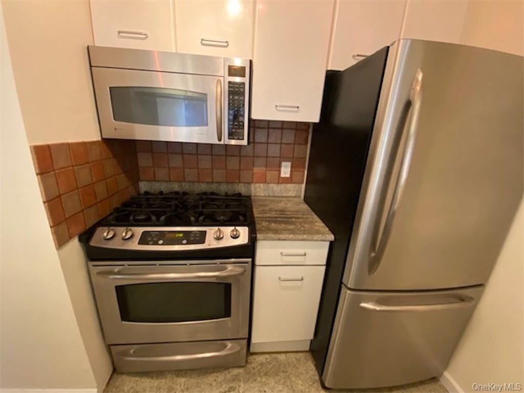 #9 photo, 4 Martine Avenue, White Plains , NY 10606