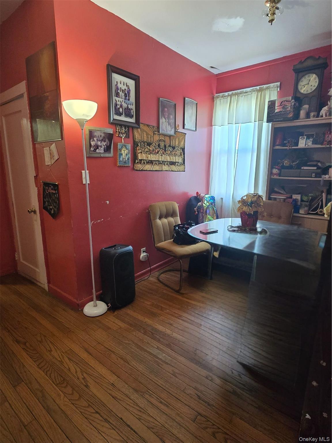 #10 photo, 27 Midwood Street, מחוז נסאו Hempstead , NY 11550