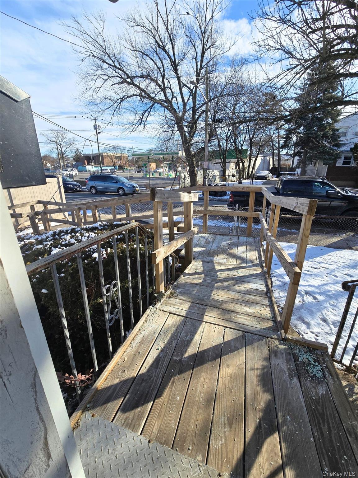 #4 photo, 27 Midwood Street, מחוז נסאו Hempstead , NY 11550