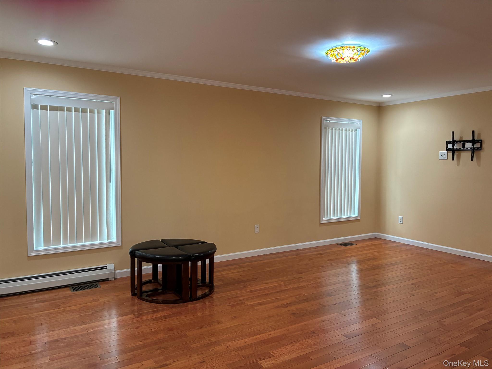 #4 photo, 24 Alice Court, East Rockaway , NY 11518