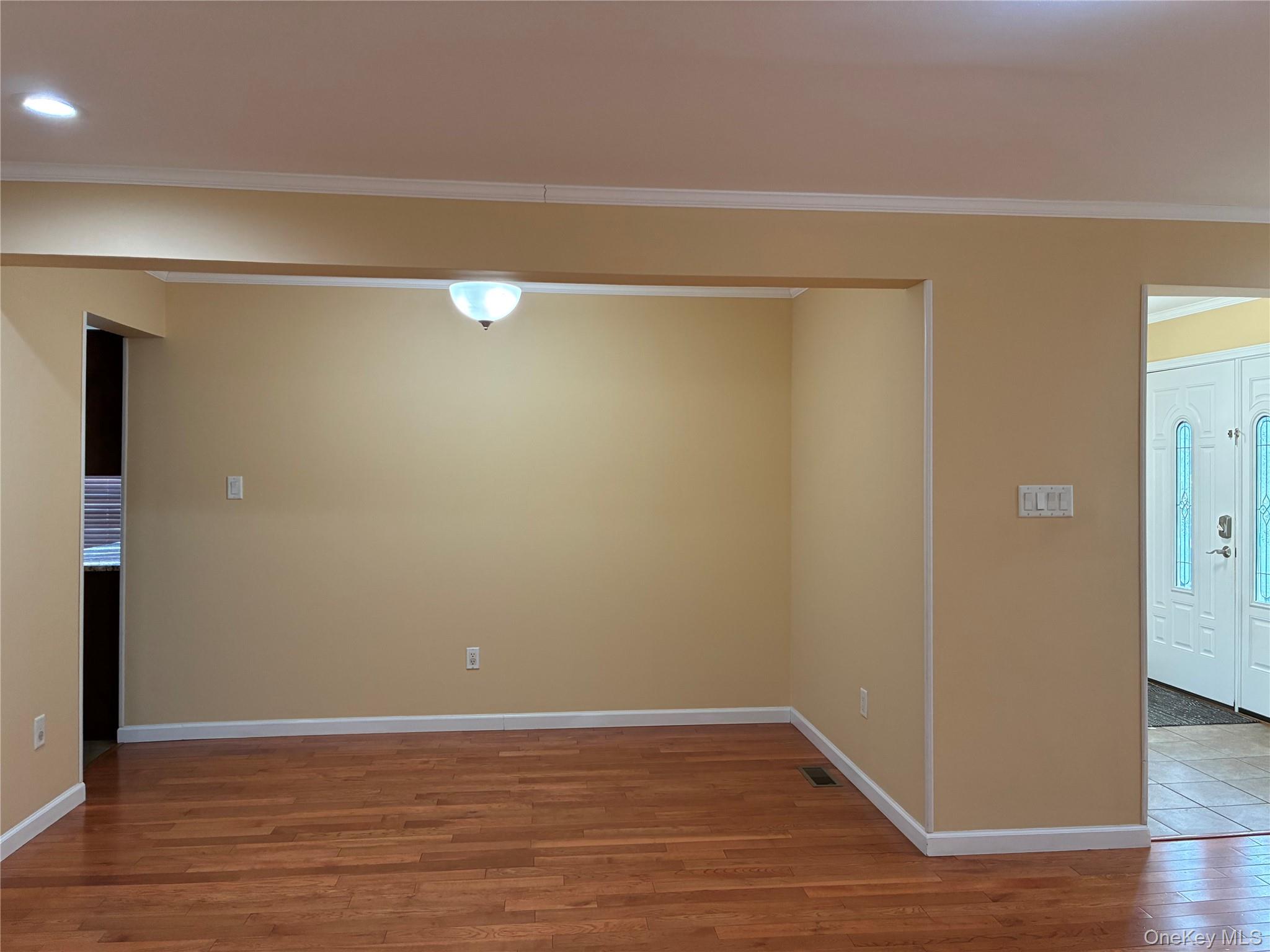 #6 photo, 24 Alice Court, East Rockaway , NY 11518