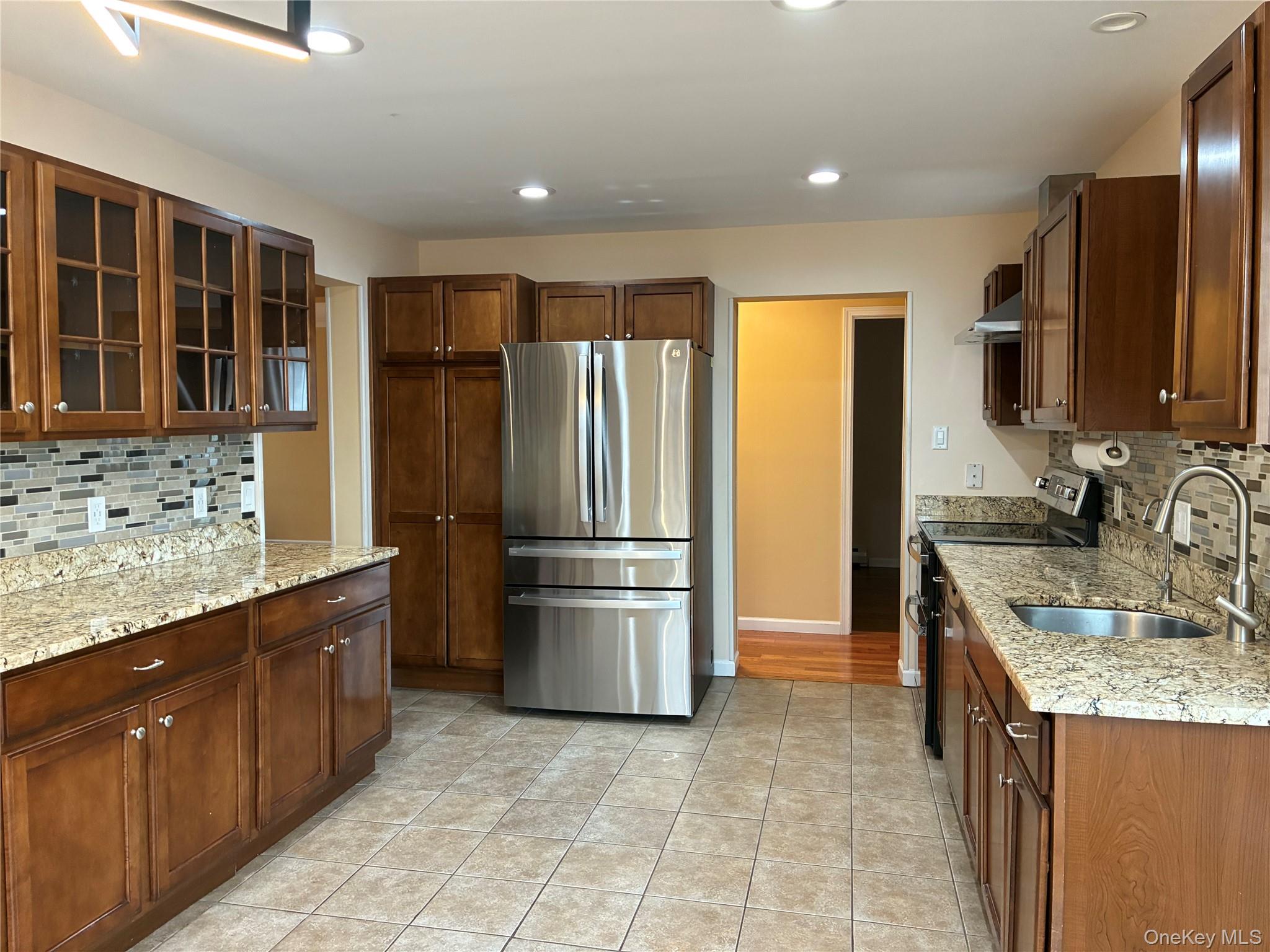 #8 photo, 24 Alice Court, East Rockaway , NY 11518