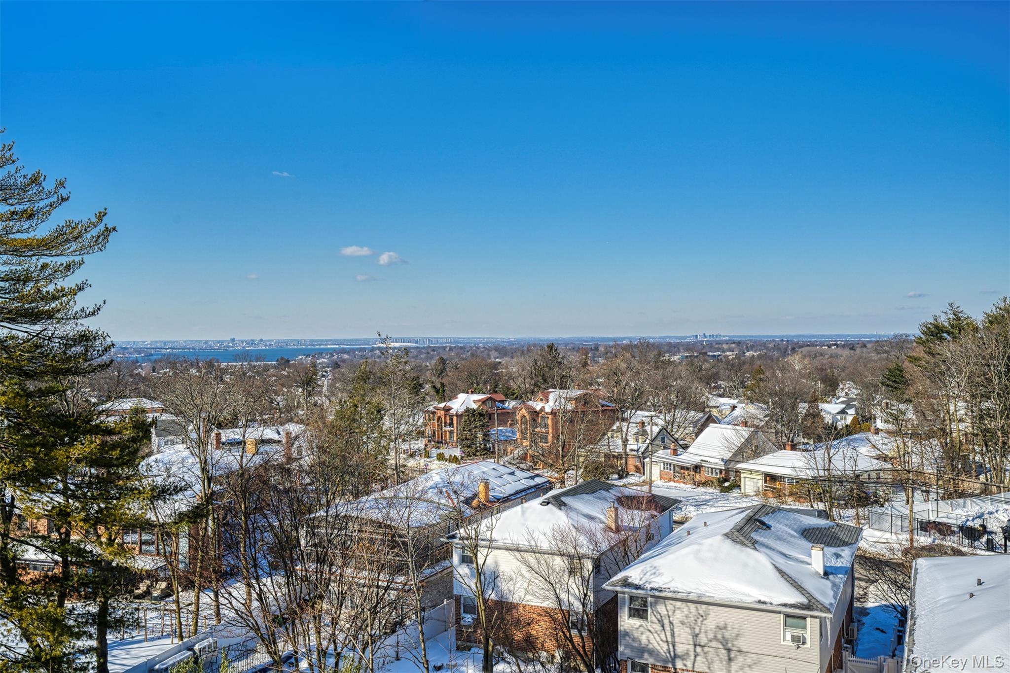 #14 photo, 54-40 Little Neck Parkway, Куинс ‖ Little Neck , NY 11362