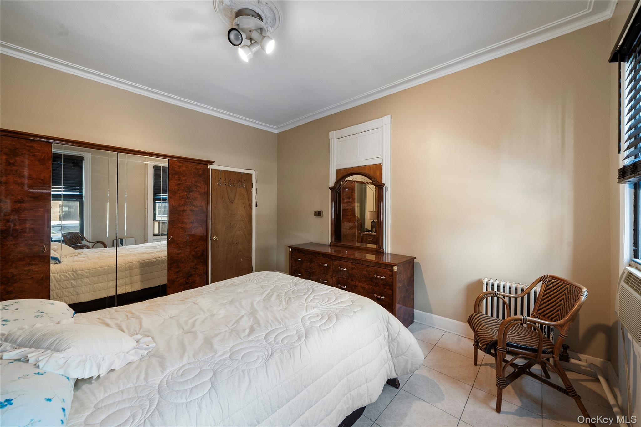 #16 photo, 2015 Himrod Street, 皇后區 瑞吉屋 Ridgewood , NY 11385