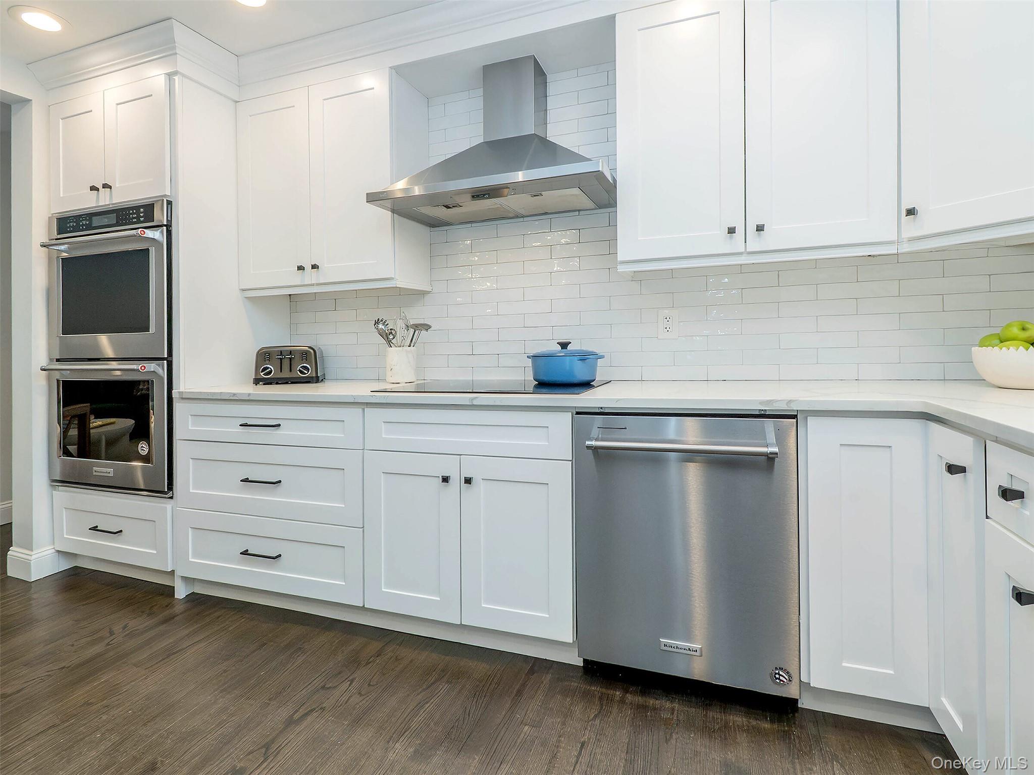 #4 photo, 16 Underhill Road, Glen Head , NY 11545