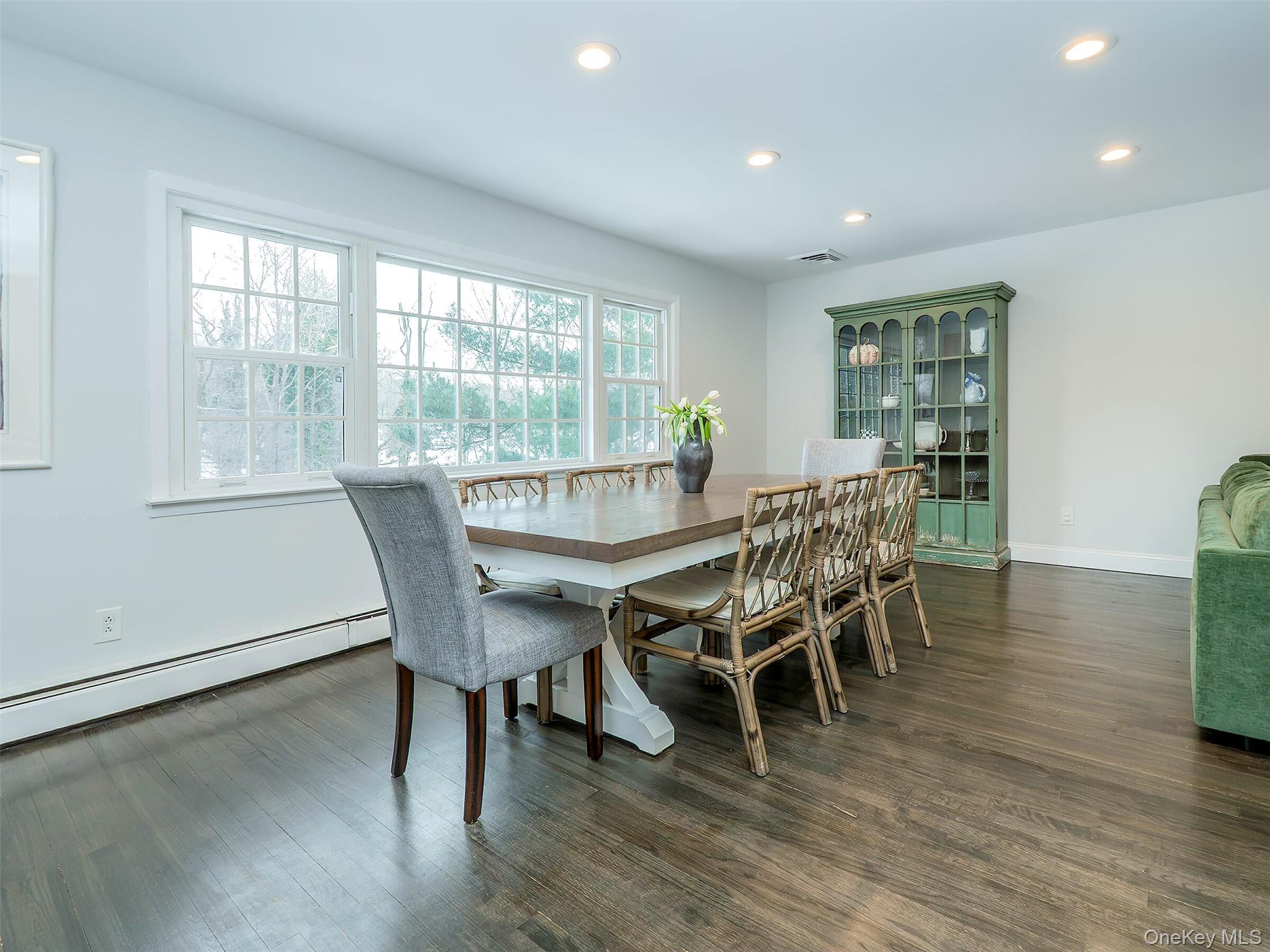 #8 photo, 16 Underhill Road, Glen Head , NY 11545