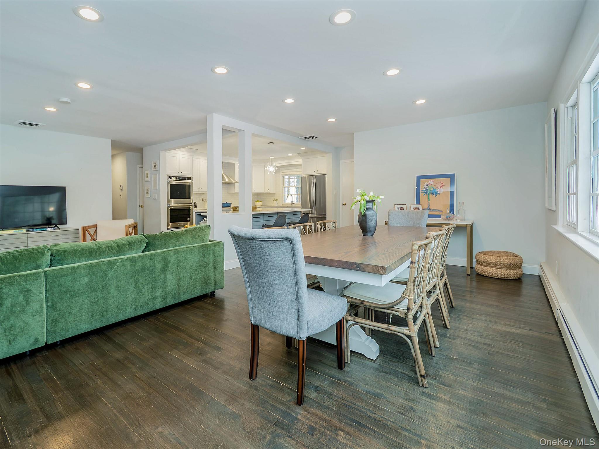 #9 photo, 16 Underhill Road, Glen Head , NY 11545