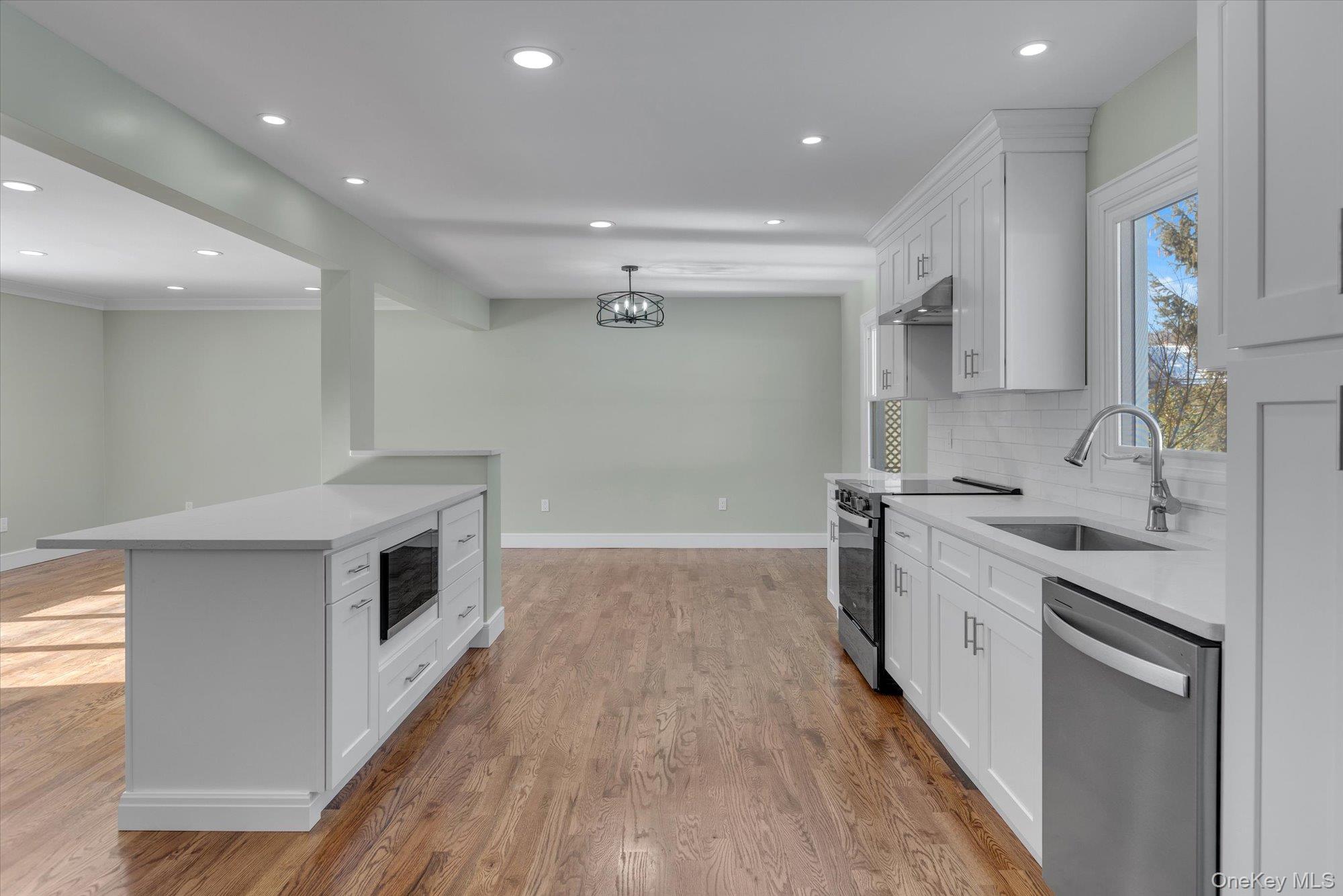 #11 photo, 23 Catherwood Crescent, サフォーク郡 Melville , NY 11747