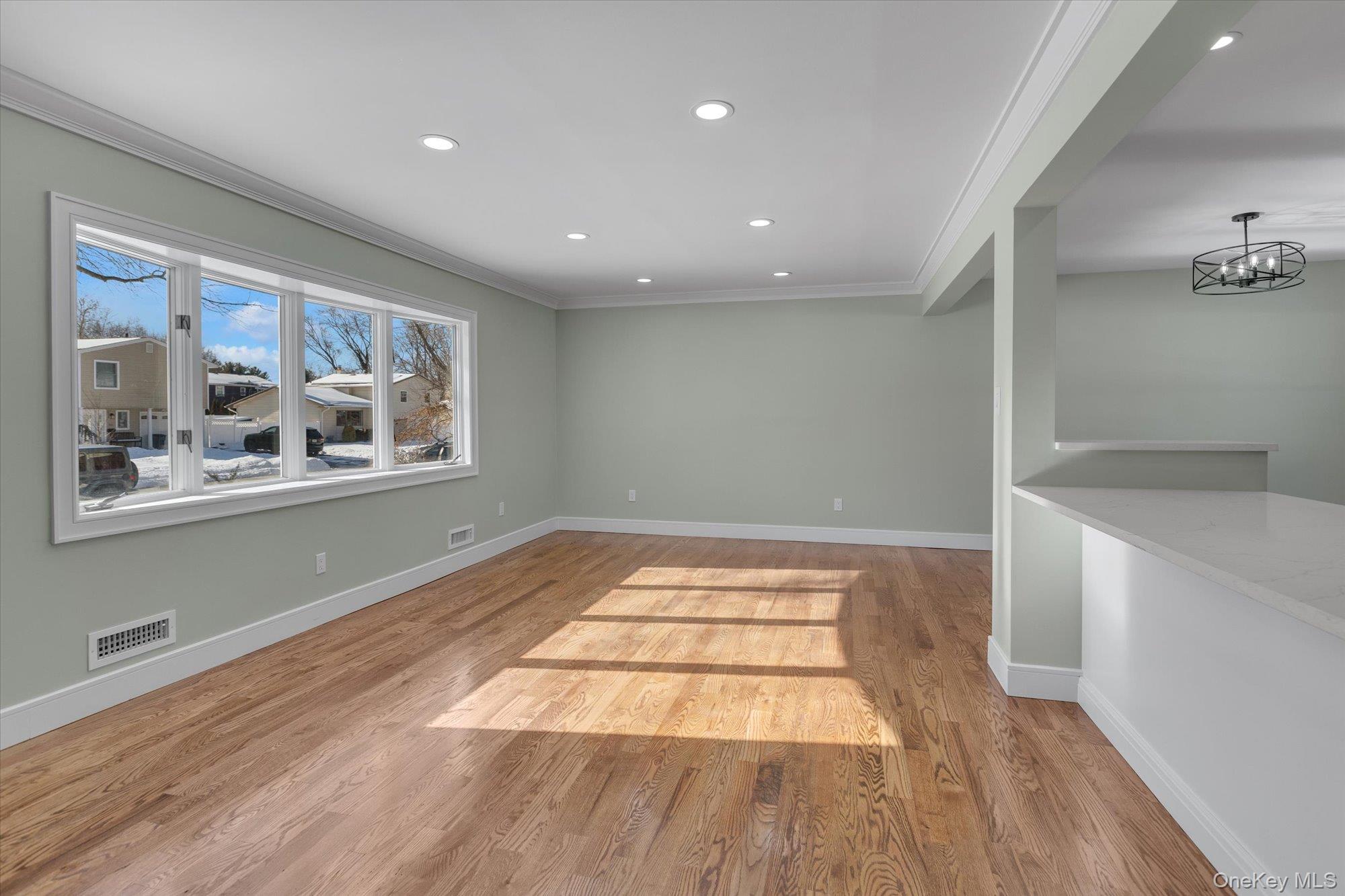 #7 photo, 23 Catherwood Crescent, サフォーク郡 Melville , NY 11747