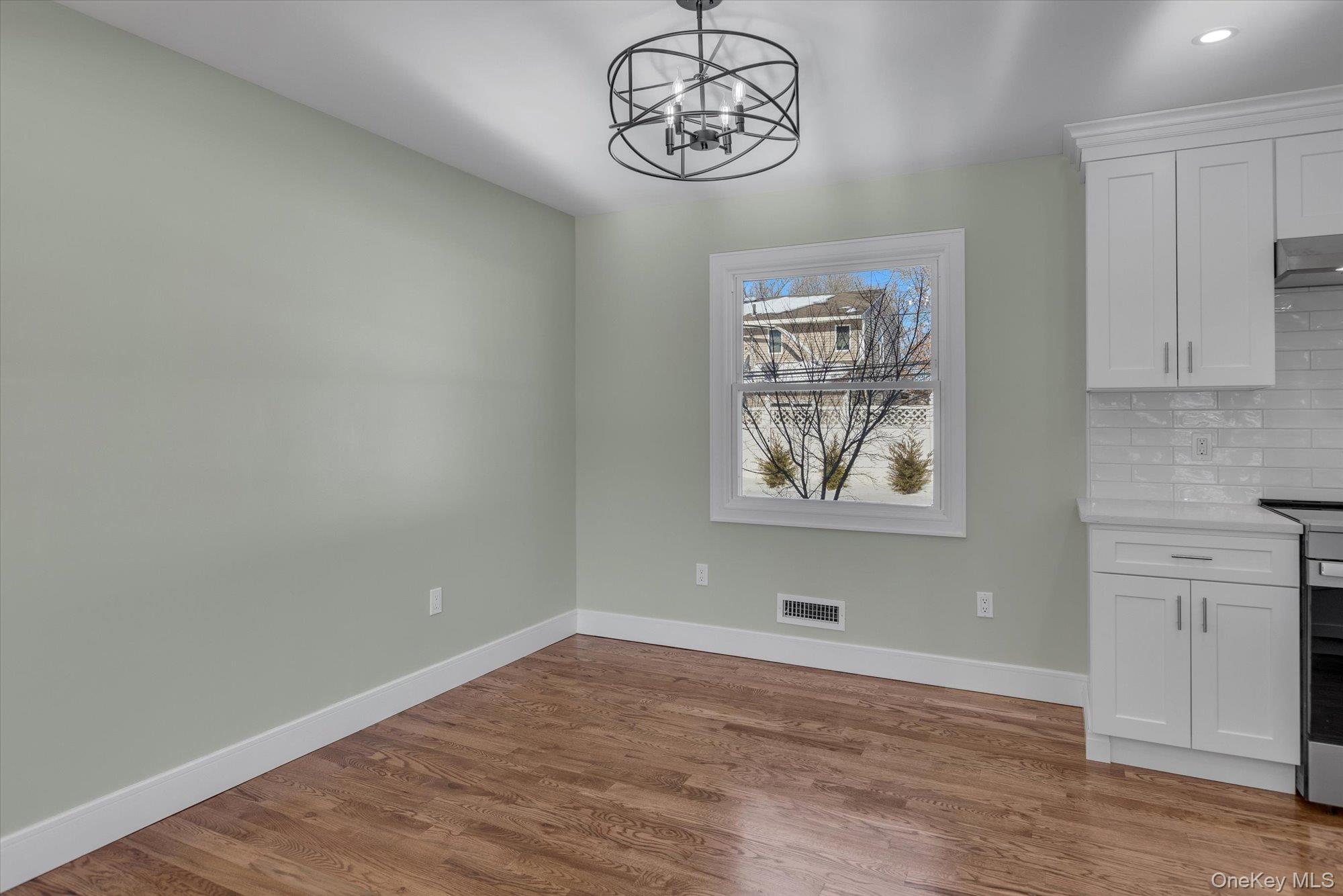 #9 photo, 23 Catherwood Crescent, サフォーク郡 Melville , NY 11747