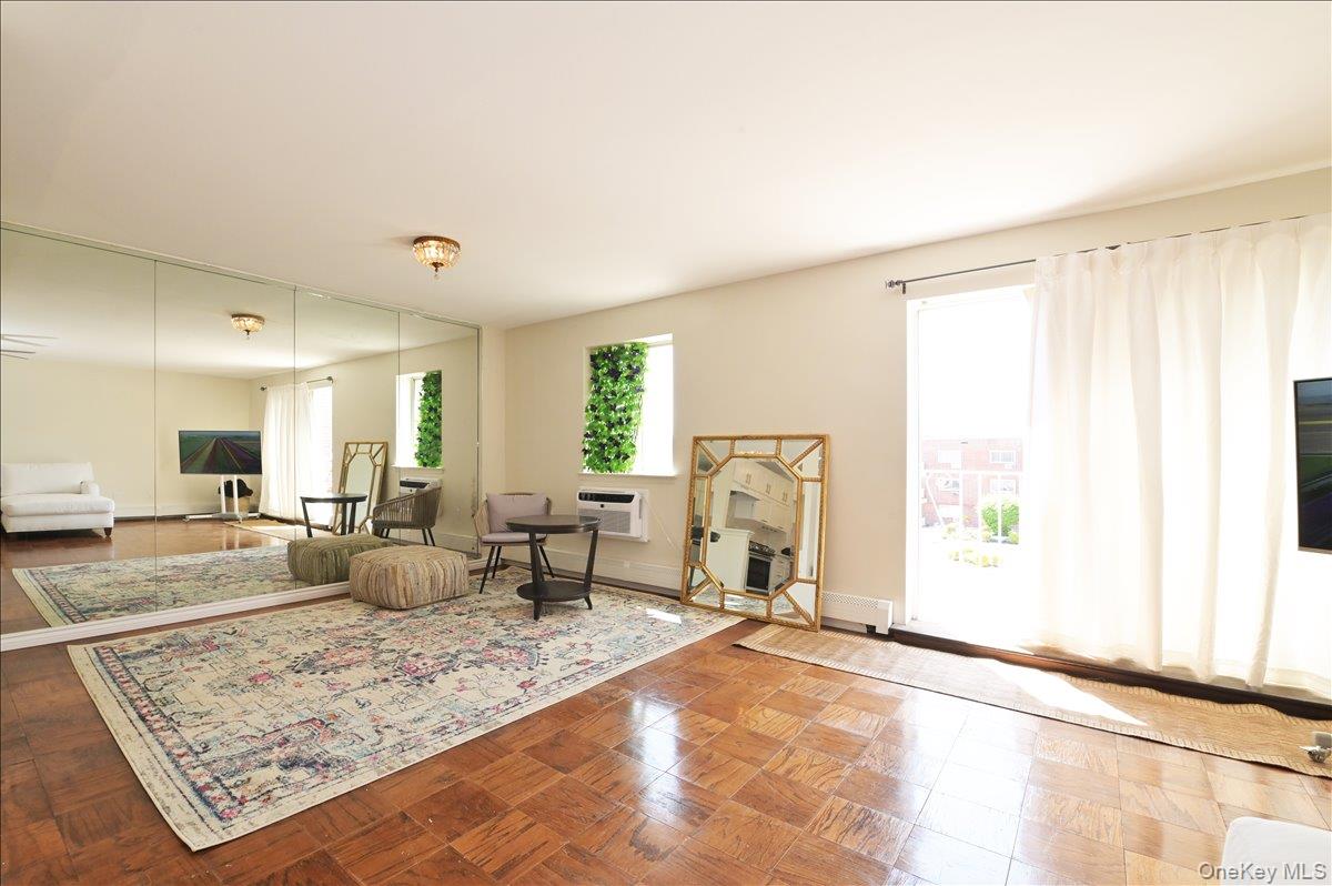 #9 photo, 320 E Shore Road, ناسو Great Neck , NY 11023