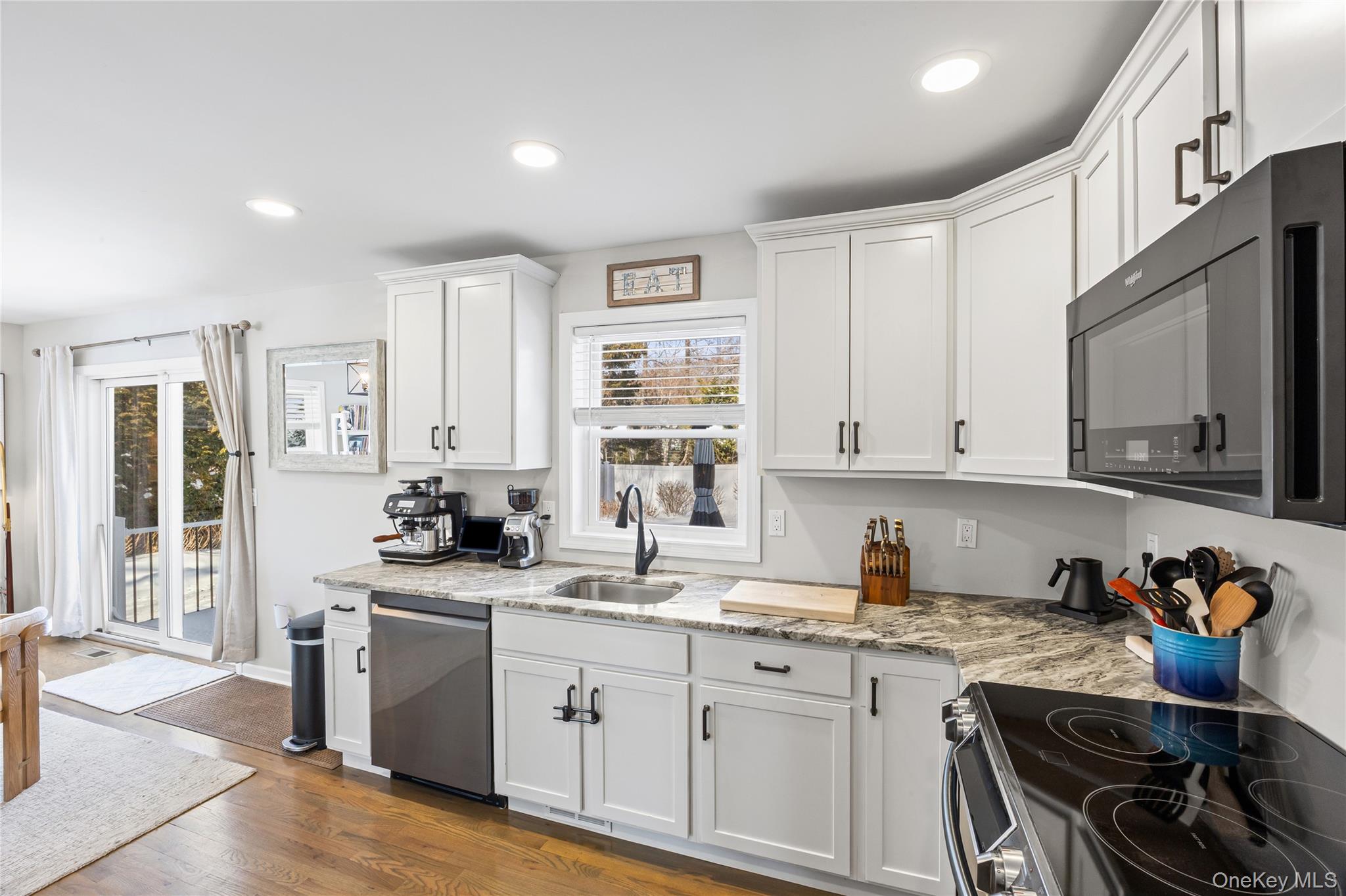 #17 photo, 19 Raymond Avenue, Middle Island , NY 11953