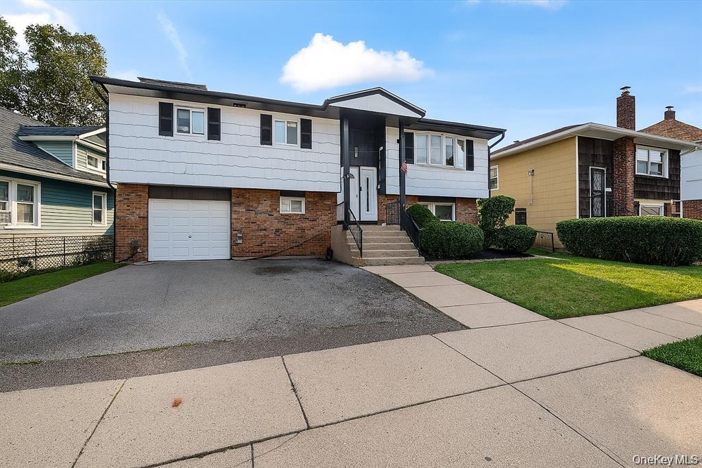 #2 photo, 22 Hudson Place, מחוז נסאו Hempstead , NY 11550