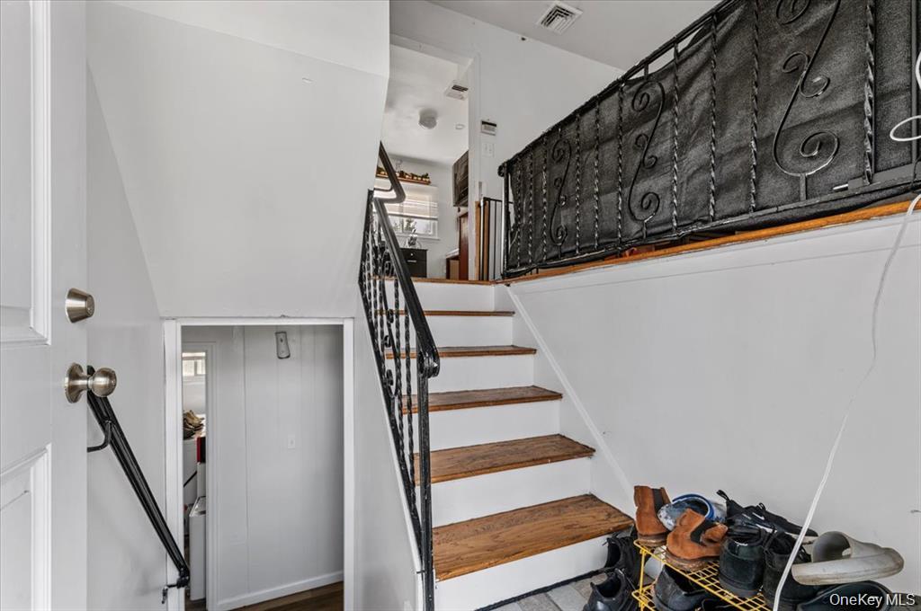 #3 photo, 22 Hudson Place, מחוז נסאו Hempstead , NY 11550