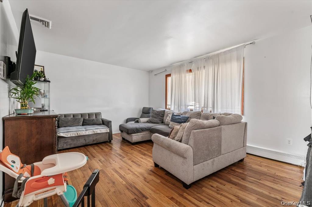 #4 photo, 22 Hudson Place, מחוז נסאו Hempstead , NY 11550