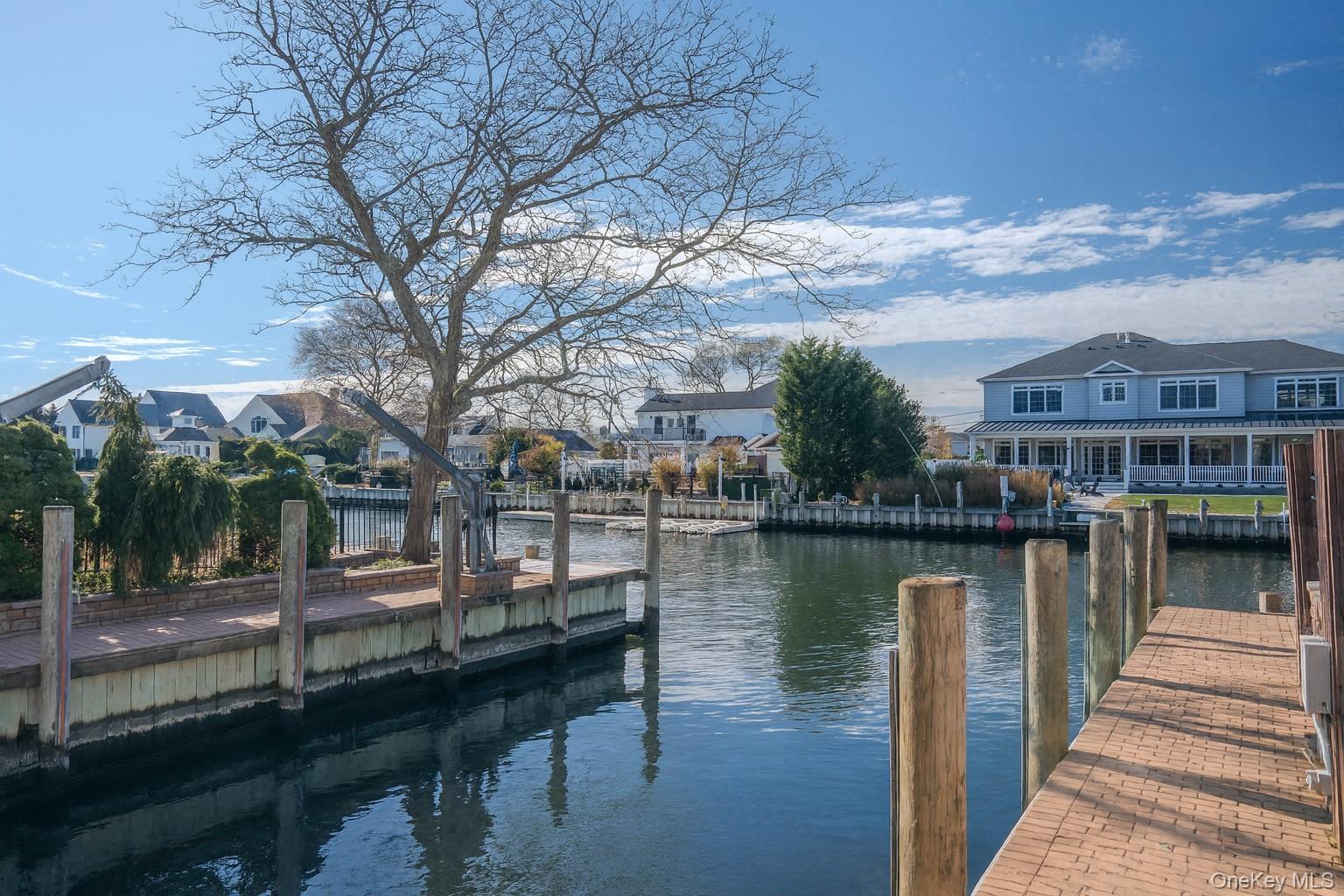 #4 photo, 130 Wampum Lane, 東長島 西艾斯利普 West Islip , NY 11795