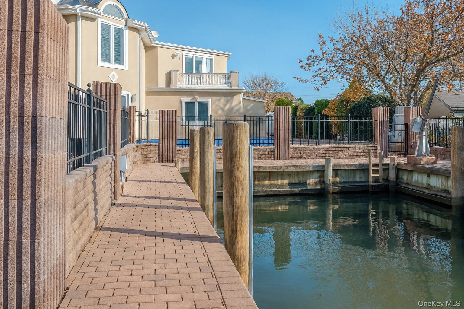 #5 photo, 130 Wampum Lane, 東長島 西艾斯利普 West Islip , NY 11795