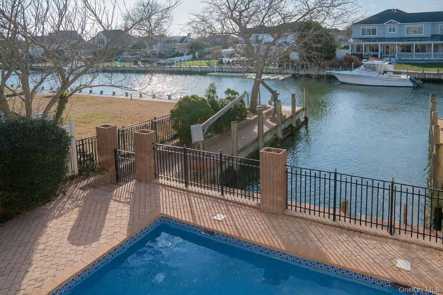 #6 photo, 130 Wampum Lane, 東長島 西艾斯利普 West Islip , NY 11795