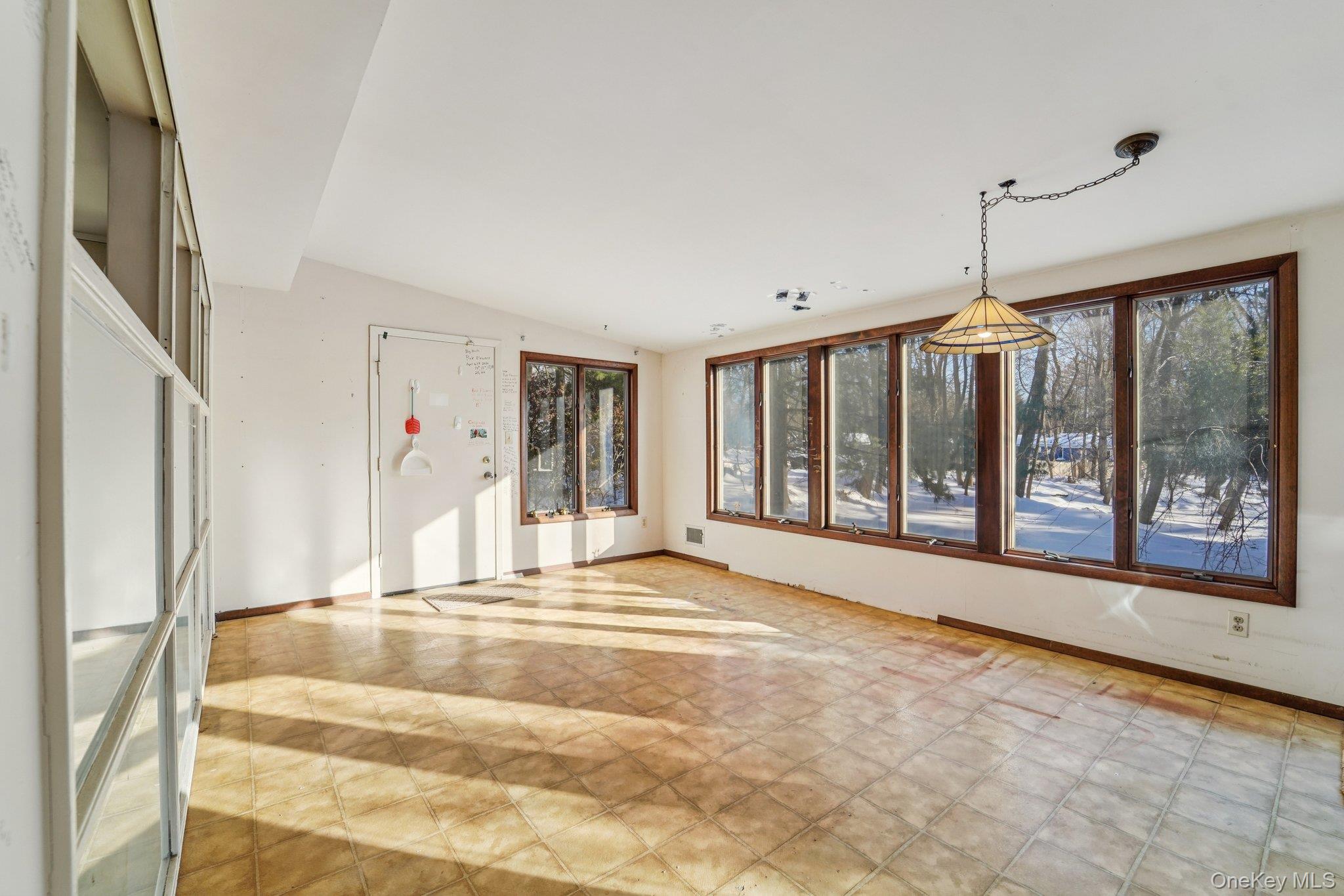 #18 photo, 12 Park Avenue, New City , NY 10956