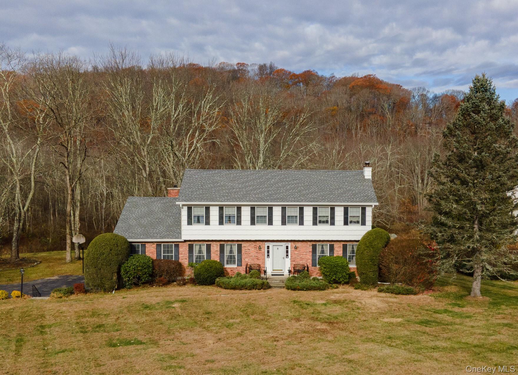 #1 photo, 2 Cheyenne Court, Katonah , NY 10536