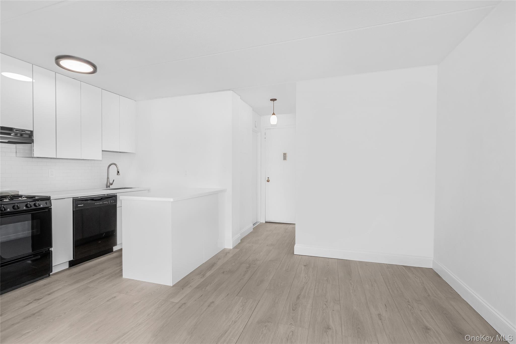 #5 photo, 1155 Warburton Avenue, Yonkers , NY 10701