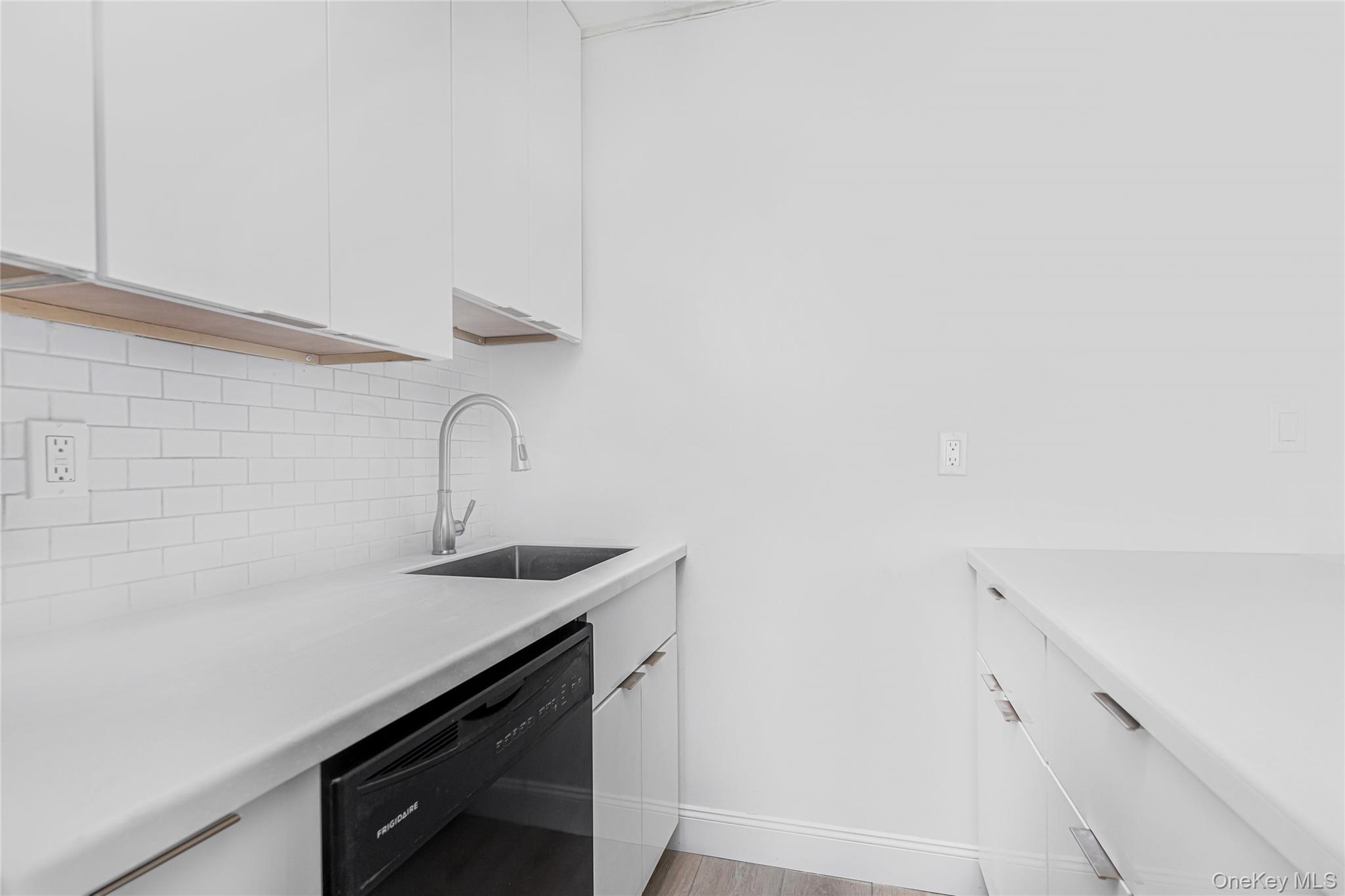 #7 photo, 1155 Warburton Avenue, Yonkers , NY 10701