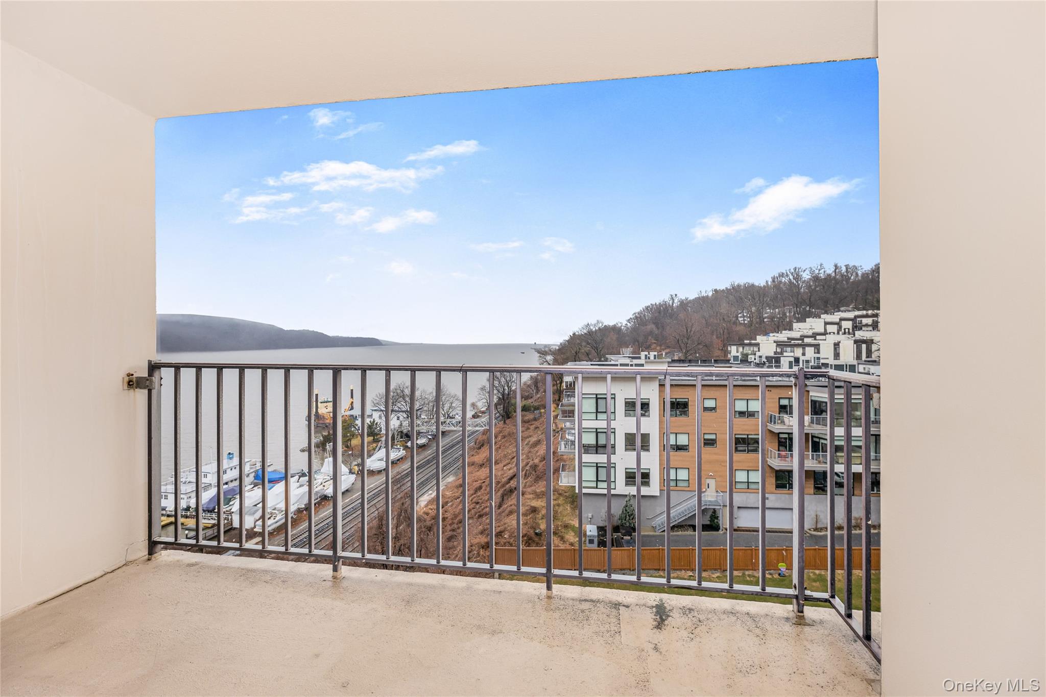 #9 photo, 1155 Warburton Avenue, Yonkers , NY 10701