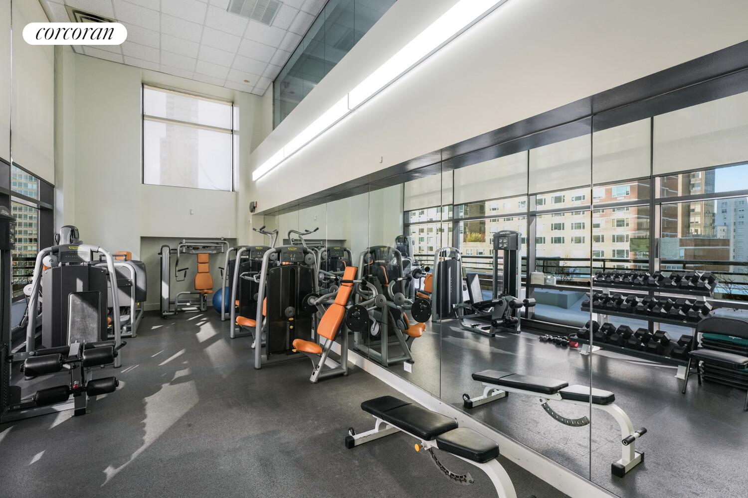 #19 photo, 160 W 66TH Street, Манхэттен ‖ Lincoln Square , NY 10023