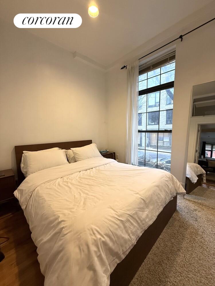 #3 photo, Brooklyn, Vinegar Hill , NY 11201