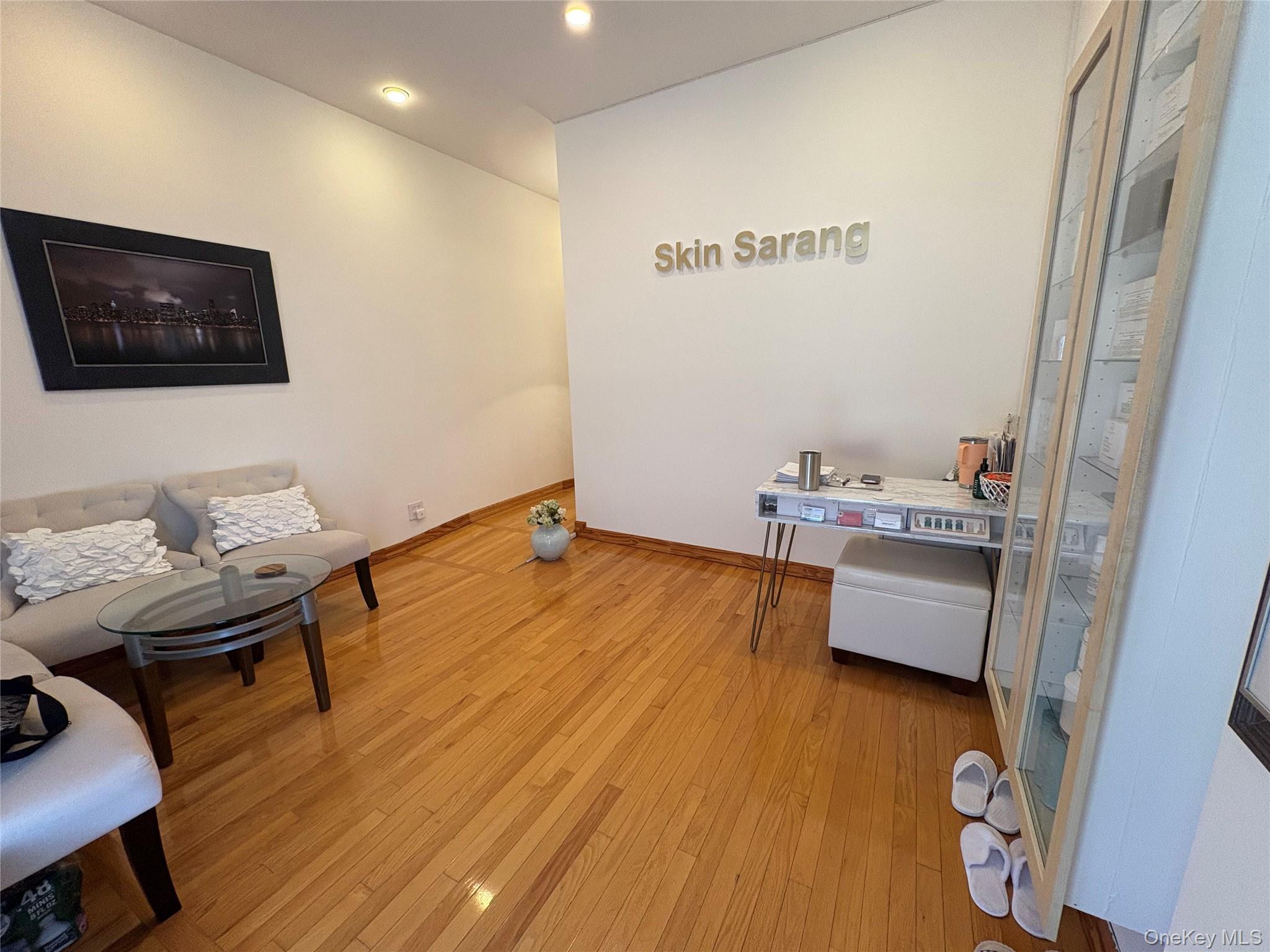#1 photo, 36-17 164th Street, كوينز Flushing , NY 11358