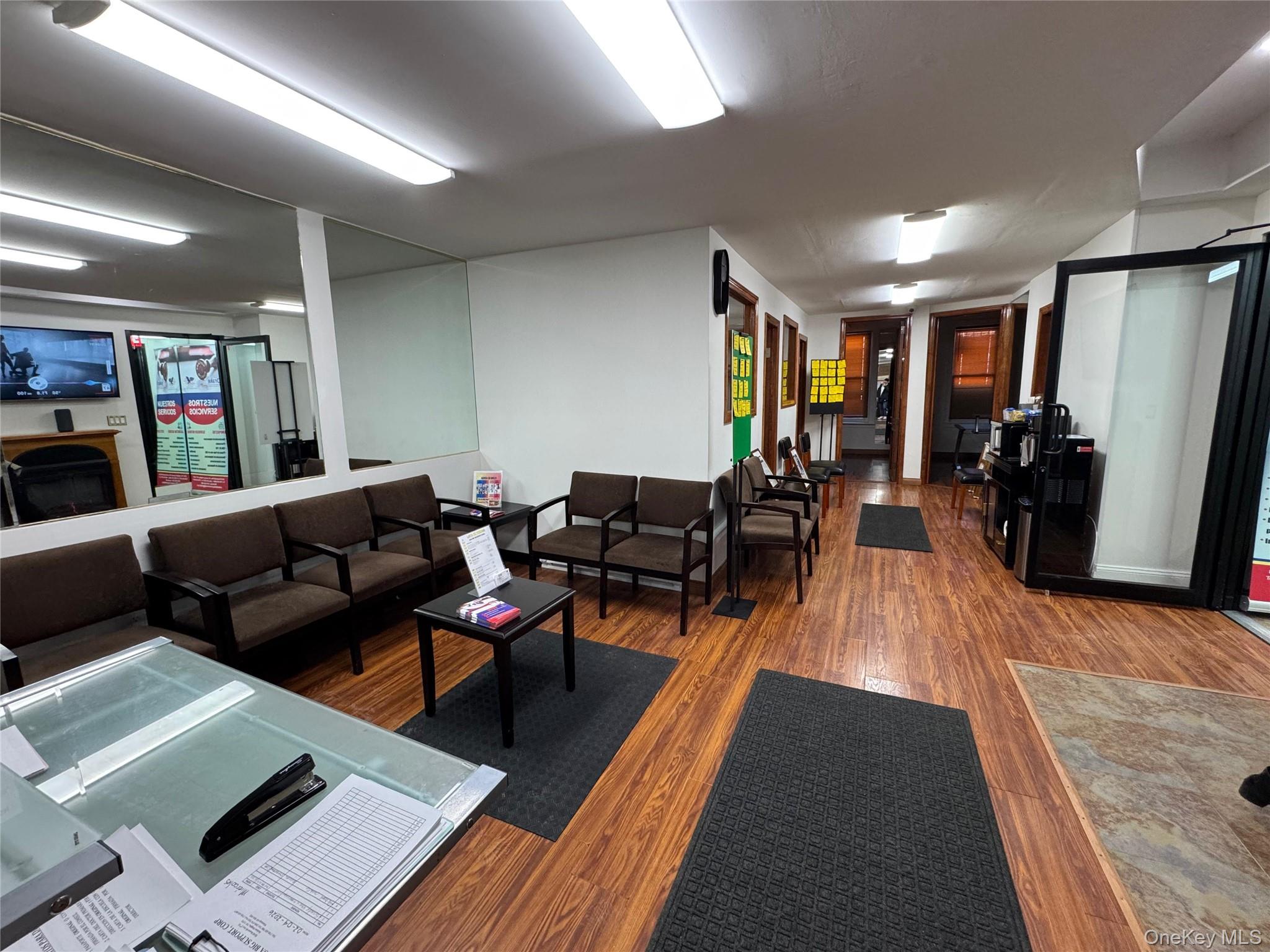 #10 photo, 8203 Roosevelt Avenue, كوينز Jackson Heights , NY 11372