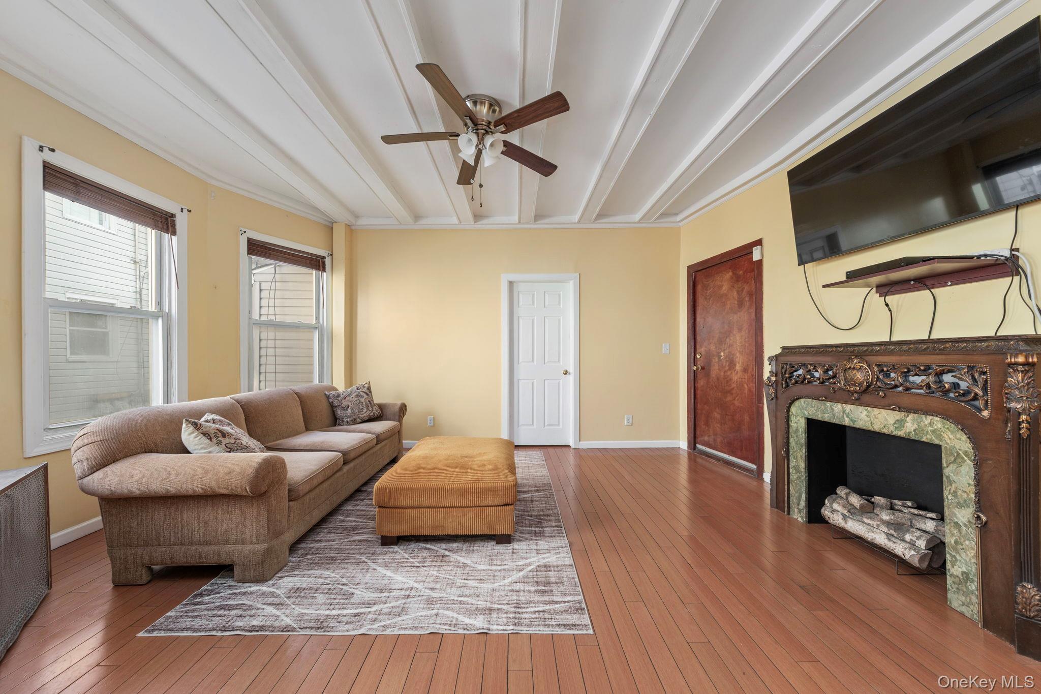 #3 photo, 423 Beach 66th Street, كوينز Arverne , NY 11692